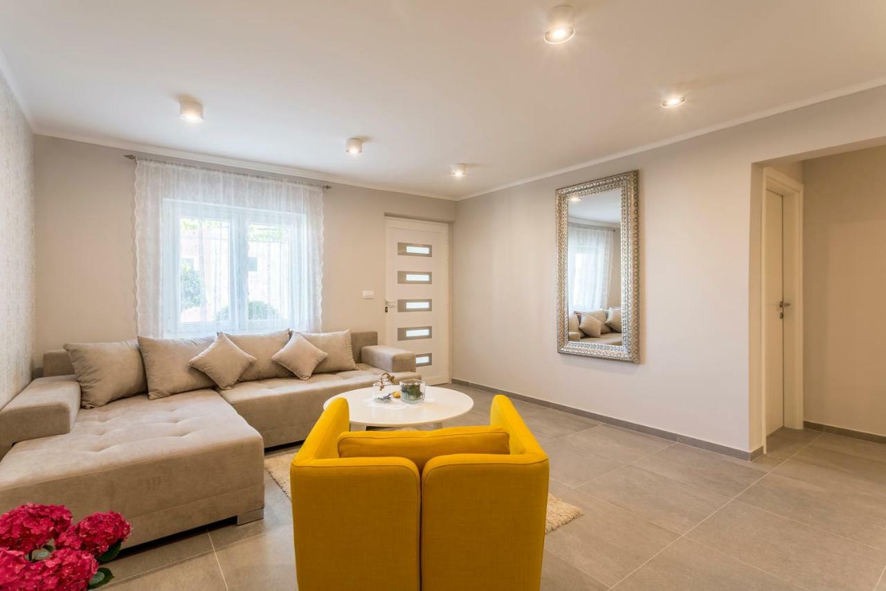 Luxury Apartment Beyond Stobreč Εξωτερικό φωτογραφία