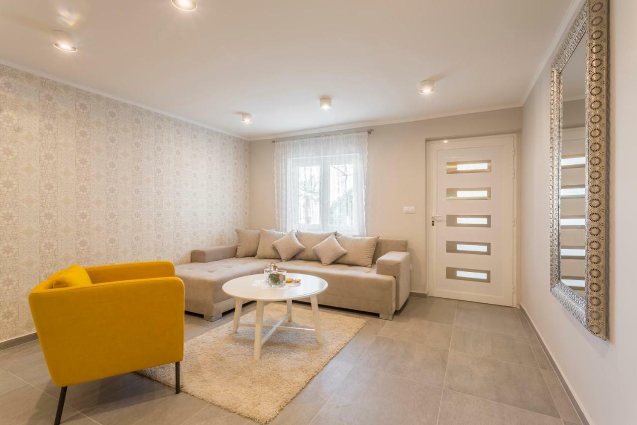 Luxury Apartment Beyond Stobreč Εξωτερικό φωτογραφία