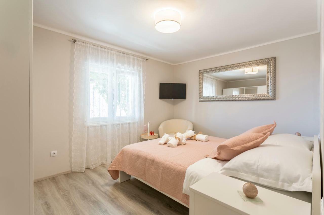 Luxury Apartment Beyond Stobreč Εξωτερικό φωτογραφία