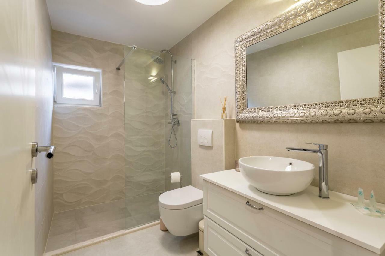 Luxury Apartment Beyond Stobreč Εξωτερικό φωτογραφία
